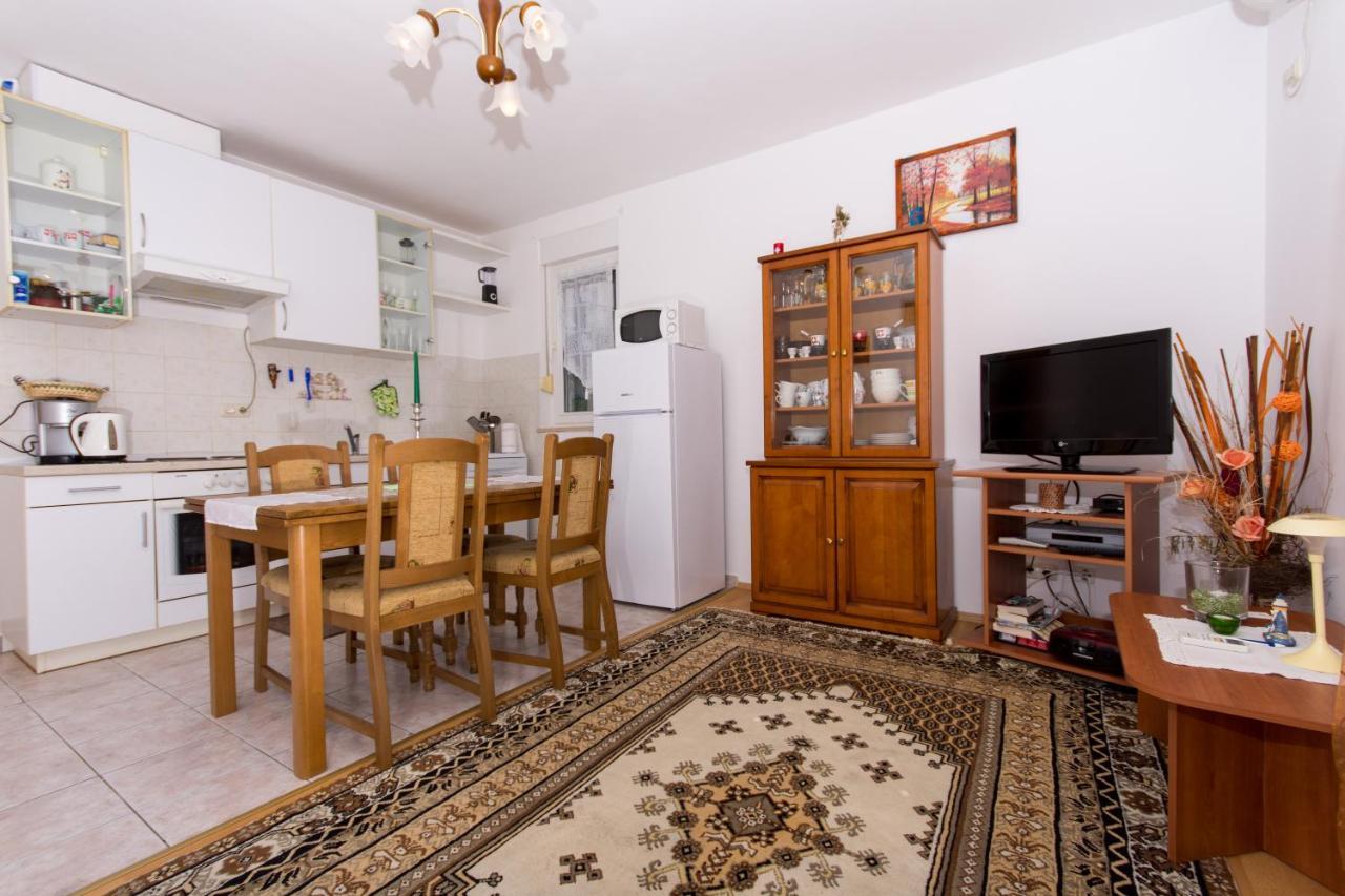 Apartments Katic Trogir Exterior foto